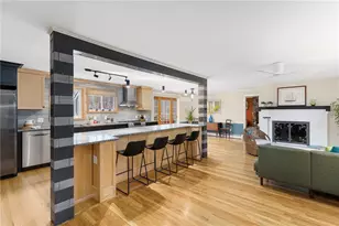 70 Lindley Ave, North Kingstown, RI 02852 - Photo 2