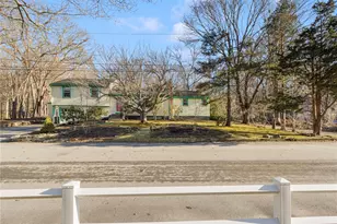 70 Lindley Ave, North Kingstown, RI 02852 - Photo 32