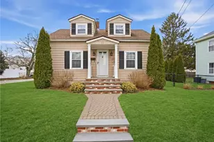 11 Tampa St, West Warwick, RI 02893 - Photo 1