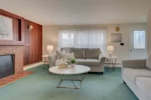 86 Lawndale Dr, Warwick, RI 02818 - Photo 8