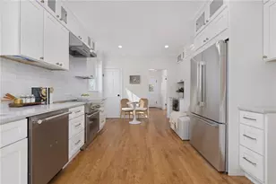 61 Gibbs Ave, Newport, RI 02840 - Photo 14