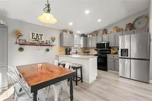 51 Cove Ave, Barrington, RI 02806 - Photo 2