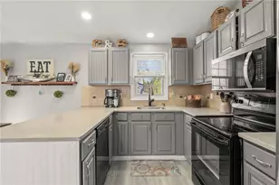 51 Cove Ave, Barrington, RI 02806 - Photo 6