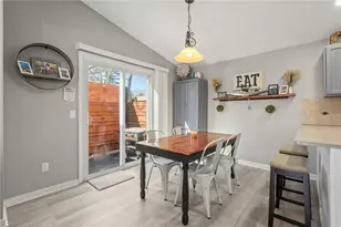 51 Cove Ave, Barrington, RI 02806 - Photo 4