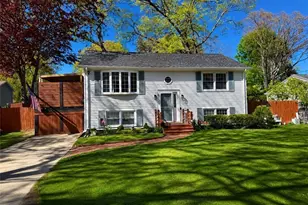 51 Cove Ave, Barrington, RI 02806 - Photo 1