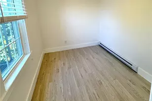 8 Bridge St, Newport, RI 02840 - Photo 10