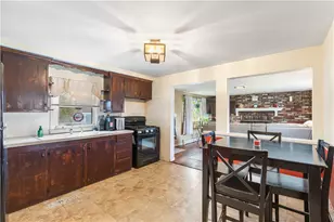 52 Maxfield Ave, East Providence, RI 02914 - Photo 6