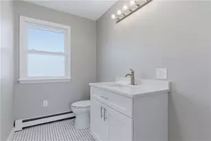 101 Windstone Dr, Portsmouth, RI 02871 - Photo 14