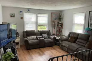 16 Arrow Ave, Warwick, RI 02886 - Photo 4