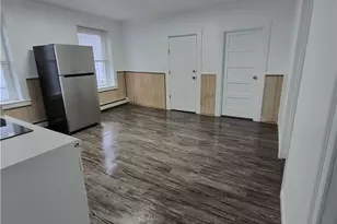 26 Farm St, Woonsocket, RI 02895 - Photo 4