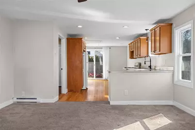 444 Pequot Avenue, Warwick, RI 02889 - Photo 6