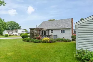 55 Douglas Ave, Portsmouth, RI 02871 - Photo 8