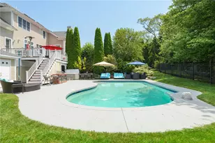 180 Cottontail Dr, Portsmouth, RI 02871 - Photo 8