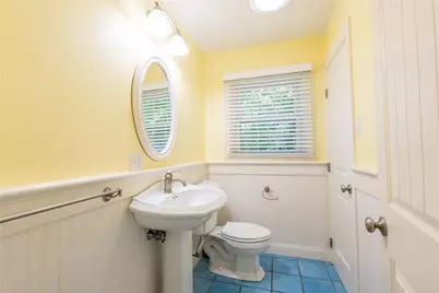 48 Pleasant Street, Portsmouth, RI 02871 - Photo 20