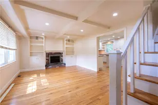 48 Pleasant St, Portsmouth, RI 02871 - Photo 32