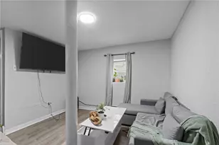 50 Jefferson Ave, Pawtucket, RI 02860 - Photo 12