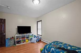 54 Jefferson Ave, Pawtucket, RI 02860 - Photo 4