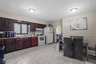 54 Jefferson Ave, Pawtucket, RI 02860 - Photo 8