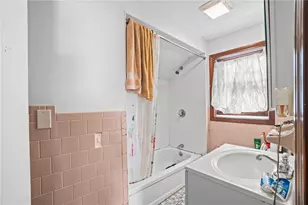 54 Jefferson Ave, Pawtucket, RI 02860 - Photo 14