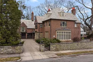 330 Freeman Pkwy, Providence, RI 02906 - Photo 1