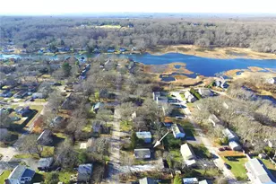 109 Conanicus Rd, Narragansett, RI 02882 - Photo 2