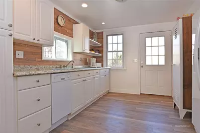 109 Conanicus Road, Narragansett, RI 02882 - Photo 6