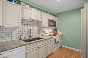 79 Village Ct, West Warwick, RI 02893 - Photo 6