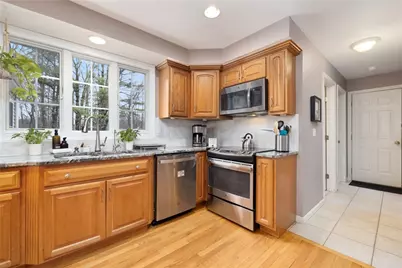 33 Old Meadow Lane, Cumberland, RI 02864 - Photo 12