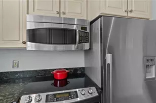 492 Thames St, Newport, RI 02840 - Photo 14