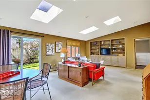 470 Cole Ave, Providence, RI 02906 - Photo 14