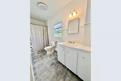 18 Bedlow Avenue, Newport, RI 02840 - Photo 10