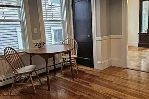 218 Howell St, Providence, RI 02906 - Photo 4