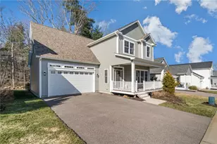 43 Somerset Cir, North Kingstown, RI 02852 - Photo 2