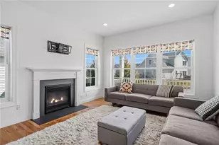 43 Somerset Cir, North Kingstown, RI 02852 - Photo 4