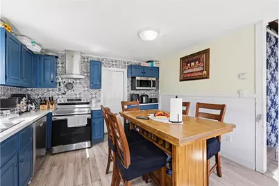 196 Simmonsville Avenue, Johnston, RI 02919 - Photo 12