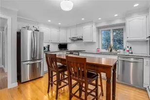 74 Maize Corn Rd, Portsmouth, RI 02871 - Photo 4