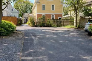 22 Mayflower St, Providence, RI 02906 - Photo 26