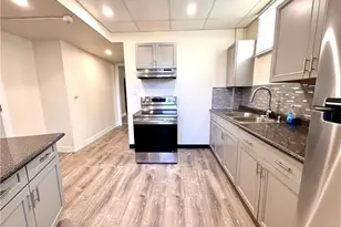 143 Pidge Ave, Pawtucket, RI 02860 - Photo 4