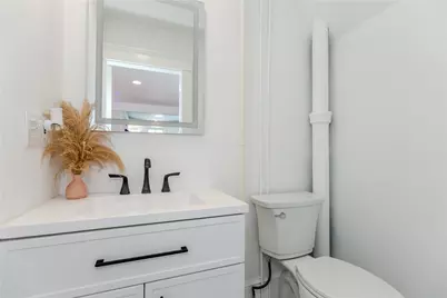 8 Lenox Avenue, West Warwick, RI 02893 - Photo 18