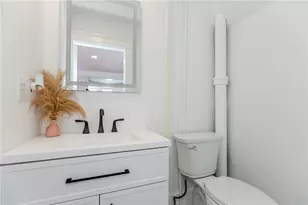 8 Lenox Ave, West Warwick, RI 02893 - Photo 18