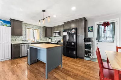 465 Buchanan Street, Pawtucket, RI 02860 - Photo 8