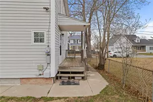 52 Blake St, Warwick, RI 02889 - Photo 4