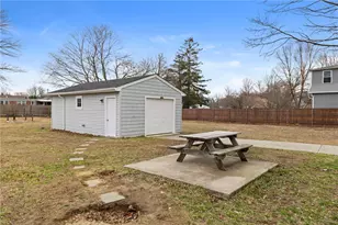 52 Blake St, Warwick, RI 02889 - Photo 16