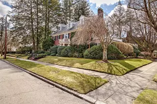 39 Harwich Rd, Providence, RI 02906 - Photo 2