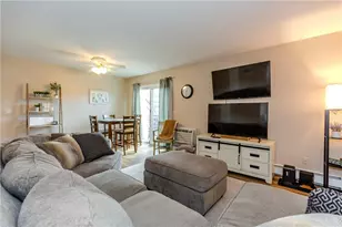 11 Village Ct, West Warwick, RI 02893 - Photo 8