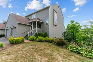 72 Hilltop Dr, North Providence, RI 02904 - Photo 2