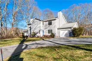 9 Parsley Ln, Narragansett, RI 02874 - Photo 2