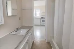 866 Weeden St, Pawtucket, RI 02860 - Photo 6