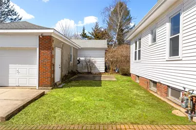 38 Trinity Parkway, Providence, RI 02908 - Photo 36
