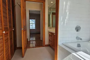 10 Cherry St, Newport, RI 02840 - Photo 32